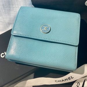 CHANEL light blue VINTAGE wallet LIKE NEW